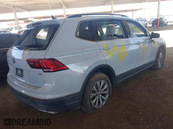 2018 Volkswagen Tiguan SEL with VIN 3VV3B7AX8JM132211, listed as a IAAI auction lot 42516340 with 75,641 mi miles and . Bid and sale history available at DreamBid. Image 4.