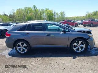 2015 Toyota Venza XLE with VIN 4T3BK3BB4FU117703, listed as a IAAI auction lot 42028684 with 139,639 mi miles. Bid and sale history available at carsss.com. Image 13.