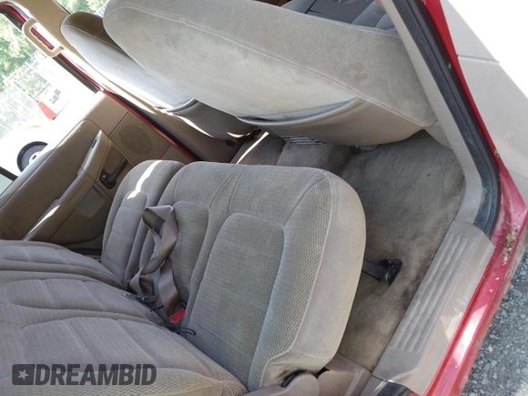 2002 Ford Explorer XLT z VIN 1FMZU73E12UB08940, wystawiony jako IAAI lot #42372848 z przebiegiem Nie podano mil oraz . Historia ofert i sprzedaży dostępna na DreamBid. Obrazek 8.