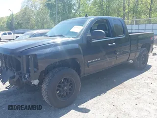 2013 Chevrolet Silverado 1500 LT with VIN 1GCRKSE71DZ411511, listed as a IAAI auction lot 41996180 with 141,934 mi miles and . Bid and sale history available at DreamBid. Image 18.