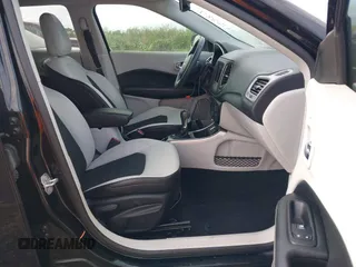 2019 Jeep Compass Latitude с VIN 3C4NJCBB2KT676877, выставлен на аукционе IAAI как лот 40476887 с пробегом Не указан миль и . История ставок и продаж доступна на DreamBid. Изображение 5.