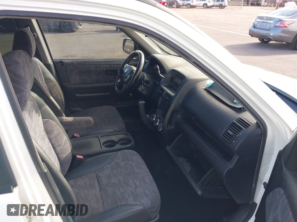 2004 Honda CR-V LX with VIN JHLRD68464C003417, listed as a IAAI auction lot 40475563 with 251,729 mi miles and . Bid and sale history available at DreamBid. Image 5.