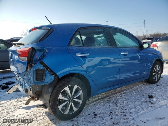 2023 Kia Rio 5-Door S with VIN 3KPA25AD7PE589000, listed as a Copart auction lot 44272145 with 15,080 mi miles and Clean Title. Bid and sale history available at carsss.com. Image 3.