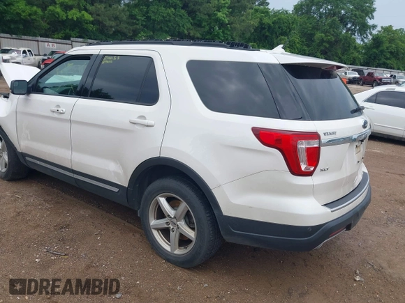 2018 Ford Explorer XLT with VIN 1FM5K7D82JGA54896, listed as a IAAI auction lot 42105397 with Not provided miles and . Bid and sale history available at DreamBid. Image 3.