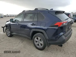 2025 Toyota RAV4 XLE with VIN 2T3W1RFVXSW368361, listed as a Copart auction lot 51331995 with 900 mi miles and Salvage Title. Bid and sale history available at carsss.com. Image 2.