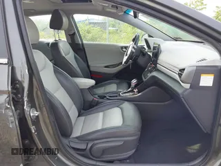 2020 Hyundai Ioniq Limited z VIN KMHC05LC7LU241773, wystawiony jako IAAI lot #42278195 z przebiegiem 64 754 mil mil oraz . Historia ofert i sprzedaży dostępna na DreamBid. Obrazek 5.