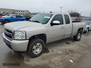 2008 Chevrolet Silverado 1500 LT w/1LT with VIN 2GCEC19J181144297, listed as a Copart auction lot 44444975 with 269,756 mi miles and Salvage Title. Bid and sale history available at carsss.com. Image 1.