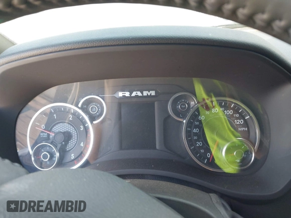 2024 Ram 2500 Big Horn z VIN 3C6UR5DL1RG116185, wystawiony jako IAAI lot #42007154 z przebiegiem Nie podano mil oraz . Historia ofert i sprzedaży dostępna na DreamBid. Obrazek 15.