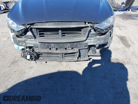 2018 Ford Fusion SE with VIN 3FA6P0HD3JR162709, listed as a IAAI auction lot 40989758 with 75,966 mi miles. Bid and sale history available at carsss.com. Image 6.