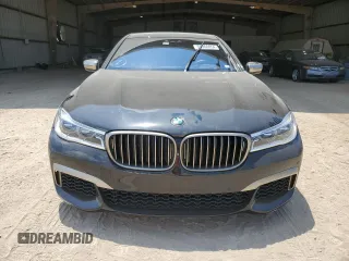 2019 BMW 7 Series M760i xDrive with VIN WBA7H6C50KG615270, listed as a Copart auction lot 59960854 with 42,172 mi miles and Salvage title. Bid and sale history available at DreamBid. Image 5.