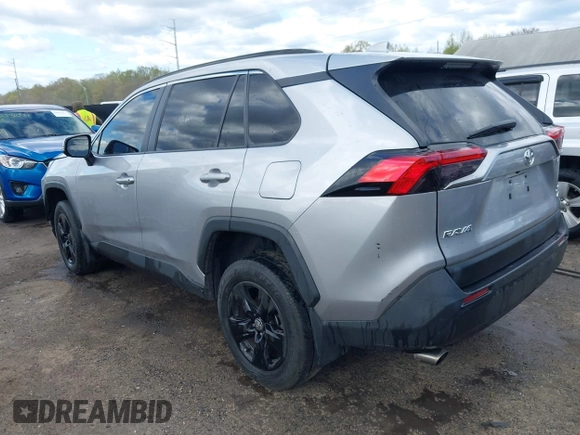 2022 Toyota RAV4 XLE z VIN 2T3P1RFV2NC316877, wystawiony jako IAAI lot #41981282 z przebiegiem 42 955 mil mil oraz . Historia ofert i sprzedaży dostępna na DreamBid. Obrazek 3.