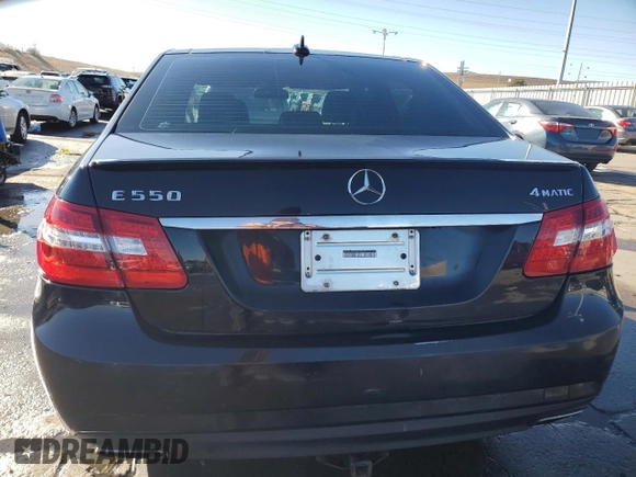 2013 Mercedes-Benz E 550 Sport z VIN WDDHF9BB7DA722074, wystawiony jako Copart lot #83458924 z przebiegiem 159 755 mil mil oraz Szkoda całkowita • Salvage title. Historia ofert i sprzedaży dostępna na DreamBid. Obrazek 6.