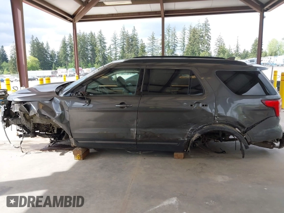 2017 Ford Explorer XLT с VIN 1FM5K8D87HGC06235, выставлен на аукционе IAAI как лот 42218384 с пробегом 191 635 миль миль и . История ставок и продаж доступна на DreamBid. Изображение 15.