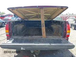 2001 Chevrolet Silverado 1500 LS with VIN 2GCEC19T311199096, listed as a IAAI auction lot 41919758 with 130,632 mi miles. Bid and sale history available at carsss.com. Image 18.