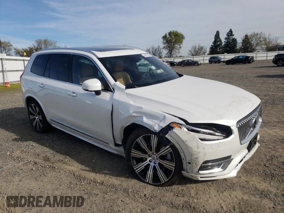 2021 Volvo XC90 Inscription Expression with VIN YV4BR0CL9M1702223, listed as a Copart auction lot 46712854 with 30,037 mi miles. Bid and sale history available at carsss.com. Image 4.