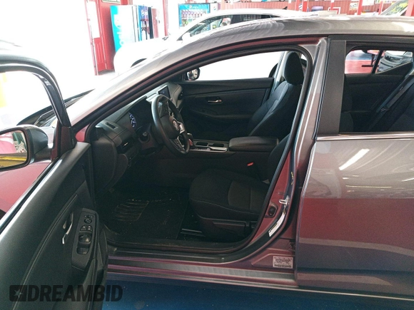 2024 Nissan Sentra SV with VIN 3N1AB8CV0RY286877, listed as a IAAI auction lot 42794013 with 21,410 mi miles and . Bid and sale history available at DreamBid. Image 17.