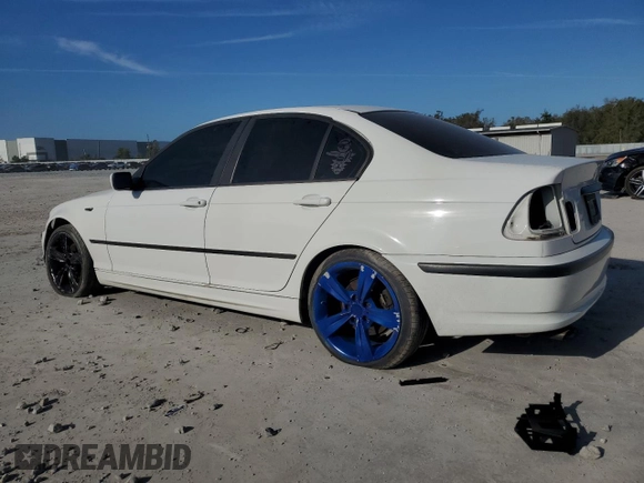 2003 BMW 3 Series 325i with VIN WBAET37403NJ26127, listed as a Copart auction lot 47424405 with 188,877 mi miles and Salvage Title. Bid and sale history available at carsss.com. Image 2.