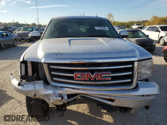 2013 GMC Sierra 1500 SLT z VIN 1GTR2WE71DZ128243, wystawiony jako Copart lot #77324384 z przebiegiem 214 962 mil mil oraz Nie do naprawy • Non repairable. Historia ofert i sprzedaży dostępna na DreamBid. Obrazek 5.