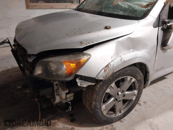 2008 Toyota RAV4 Sport with VIN JTMBK32V385065288, listed as a IAAI auction lot 41299970 with 1 mi miles. Bid and sale history available at carsss.com. Image 6.