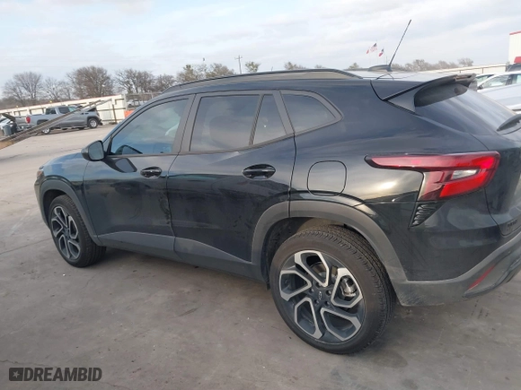 2025 Chevrolet Trax 2RS with VIN KL77LJEP1SC101628, listed as a IAAI auction lot 41585757 with 11,000 mi miles. Bid and sale history available at carsss.com. Image 14.