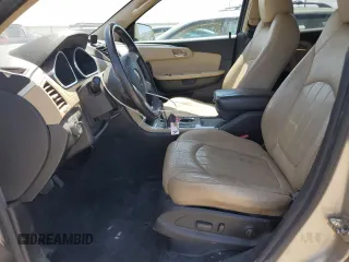 2012 Chevrolet Traverse LTZ z VIN 1GNKVLEDXCJ157466, wystawiony jako Copart lot #56336585 z przebiegiem 207 105 mil mil oraz Szkoda całkowita • Salvage title. Historia ofert i sprzedaży dostępna na DreamBid. Obrazek 7.