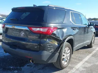 2020 Chevrolet Traverse LT Cloth with VIN 1GNEVGKWXLJ242835, listed as a IAAI auction lot 41251285 with 55,639 mi miles. Bid and sale history available at carsss.com. Image 4.
