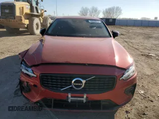 2021 Volvo S60 Momentum with VIN 7JR102TZ4MG103785, listed as a Copart auction lot 42826914 with 41,114 mi miles. Bid and sale history available at carsss.com. Image 5.
