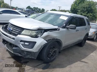 2016 Ford Police Interceptor Utility z VIN 1FM5K8AR5GGA04361, wystawiony jako IAAI lot #40237610 z przebiegiem 126 853 mil mil oraz . Historia ofert i sprzedaży dostępna na DreamBid. Obrazek 2.