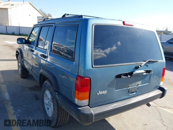 1998 Jeep Cherokee Sport with VIN 1J4FT68S0WL231959, listed as a IAAI auction lot 41680076 with 252,369 mi miles. Bid and sale history available at carsss.com. Image 3.