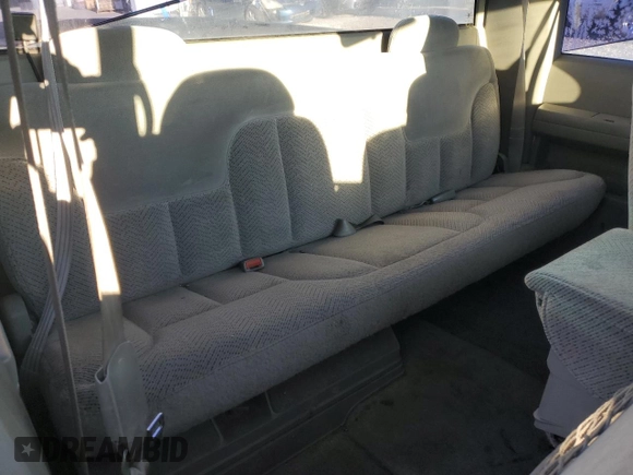 1995 GMC Sierra 1500 z VIN 2GTEK19K6S1580355, wystawiony jako Copart lot #87416254 z przebiegiem 162 829 mil mil oraz Szkody całkowita. Historia ofert i sprzedaży dostępna na DreamBid. Obrazek 11.