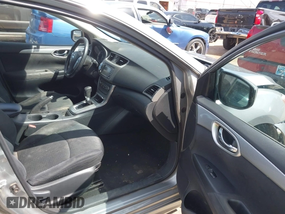 2013 Nissan Sentra SR z VIN 3N1AB7AP5DL772122, wystawiony jako IAAI lot #41945779 z przebiegiem 155 195 mil mil oraz . Historia ofert i sprzedaży dostępna na DreamBid. Obrazek 5.
