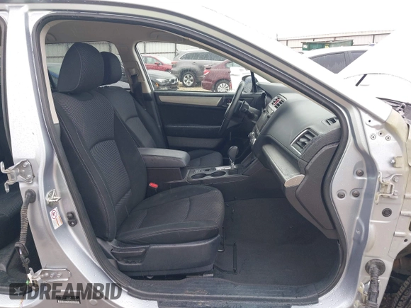 2017 Subaru Outback Premium z VIN 4S4BSACC9H3260921, wystawiony jako IAAI lot #42478160 z przebiegiem 158 703 mil mil oraz . Historia ofert i sprzedaży dostępna na DreamBid. Obrazek 5.