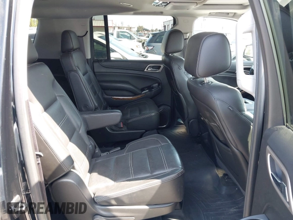 2015 GMC Yukon XL Denali with VIN 1GKS1JKJ1FR134428, listed as a IAAI auction lot 42149588 with 116,207 mi miles. Bid and sale history available at carsss.com. Image 8.