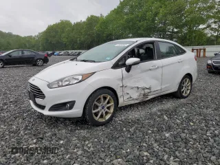 2015 Ford Fiesta SE z VIN 3FADP4BJ9FM208674, wystawiony jako Copart lot #57633865 z przebiegiem 253 442 mil mil oraz Czysty tytuł • Clean title. Historia ofert i sprzedaży dostępna na DreamBid. Obrazek 1.