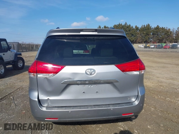 2011 Toyota Sienna XLE with VIN 5TDDK3DC0BS012604, listed as a IAAI auction lot 41533173 with 174,779 mi miles. Bid and sale history available at carsss.com. Image 16.