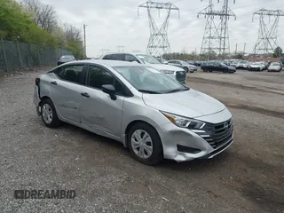 2024 Nissan Versa S with VIN 3N1CN8DV7RL869457, listed as a IAAI auction lot 42029314 with 2,922 mi miles. Bid and sale history available at carsss.com. Image 1.