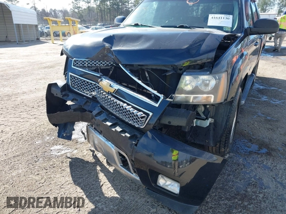 2009 Chevrolet Avalanche 2LT z VIN 3GNFK22079G191901, wystawiony jako IAAI lot #41641130 z przebiegiem 187 892 mil mil oraz . Historia ofert i sprzedaży dostępna na DreamBid. Obrazek 6.