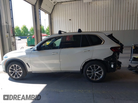 2022 BMW X5 xDrive40i with VIN 5UXCR6C09N9M21945, listed as a IAAI auction lot 42170363 with 23,537 mi miles and . Bid and sale history available at DreamBid. Image 15.