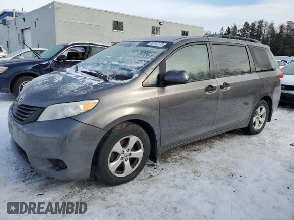 2011 Toyota Sienna with VIN 5TDZK3DC6BS151402, listed as a Copart auction lot 86147774 with 388,569 mi miles and Clean Title. Bid and sale history available at carsss.com. Image 1.