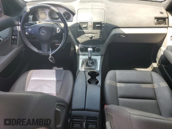 2008 Mercedes-Benz C 300 Sport z VIN WDDGF54XX8R031660, wystawiony jako Copart lot #55418445 z przebiegiem 170 012 mil mil oraz Czysty tytuł • Clean title. Historia ofert i sprzedaży dostępna na DreamBid. Obrazek 8.