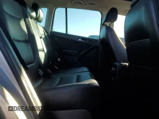 2013 Volkswagen Tiguan SE с VIN WVGBV7AX6DW515162, выставлен на аукционе Copart как лот 86622714 с пробегом 124 868 миль миль и На запчасти • Non repairable. История ставок и продаж доступна на DreamBid. Изображение 11.
