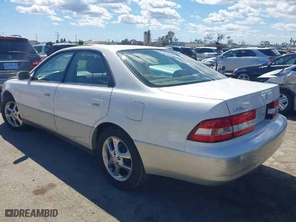 2000 Lexus ES 300 with VIN JT8BF28G7Y5076980, listed as a IAAI auction lot 41949171 with 168,860 mi miles. Bid and sale history available at carsss.com. Image 3.