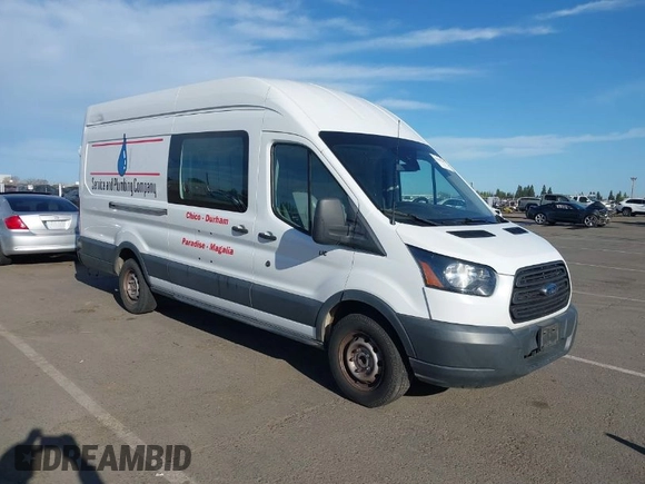 2018 Ford Transit Cargo with VIN 1FTBW3XG8JKA67561, listed as a IAAI auction lot 41997562 with 125,072 mi miles. Bid and sale history available at carsss.com. Image 1.