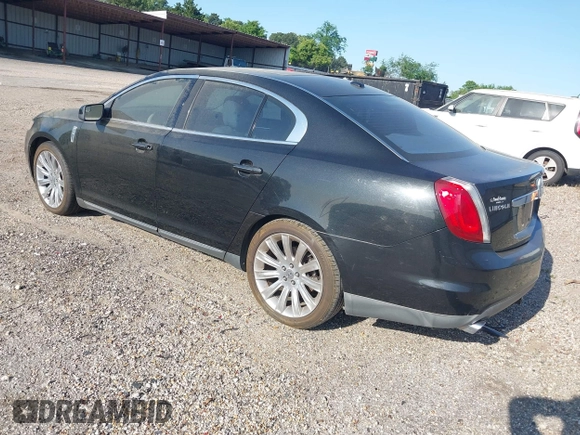 2011 Lincoln MKS z VIN 1LNHL9DR0BG601602, wystawiony jako IAAI lot #41993162 z przebiegiem 121 206 mil mil oraz . Historia ofert i sprzedaży dostępna na DreamBid. Obrazek 3.