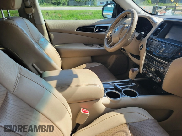 2014 Nissan Pathfinder S z VIN 5N1AR2MNXEC650905, wystawiony jako IAAI lot #42340137 z przebiegiem 140 029 mil mil oraz . Historia ofert i sprzedaży dostępna na DreamBid. Obrazek 5.
