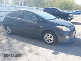 2010 Toyota Prius II with VIN JTDKN3DU7A0239040, listed as a IAAI auction lot 42145109 with 224,740 mi miles. Bid and sale history available at carsss.com. Image 1.