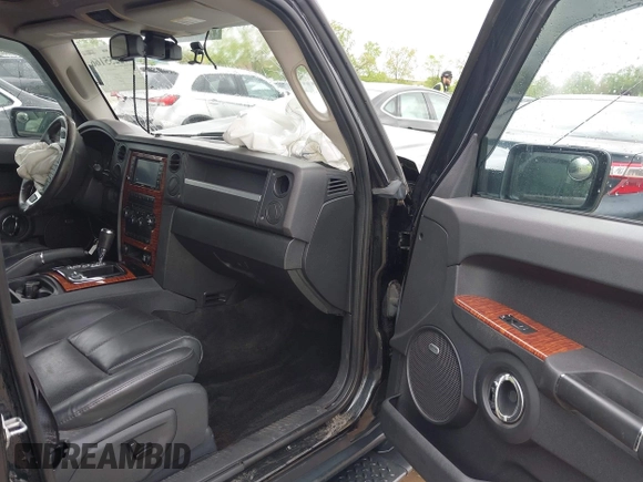 2008 Jeep Commander Limited z VIN 1J8HG58218C192517, wystawiony jako IAAI lot #42255166 z przebiegiem Nie podano mil oraz . Historia ofert i sprzedaży dostępna na DreamBid. Obrazek 5.