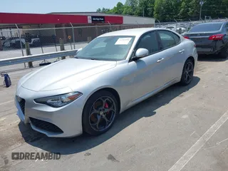 2019 Alfa Romeo Giulia Ti z VIN ZARFANBN6K7609476, wystawiony jako IAAI lot #42343594 z przebiegiem 28 848 mil mil oraz . Historia ofert i sprzedaży dostępna na DreamBid. Obrazek 18.