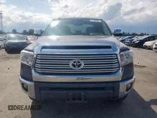 2015 Toyota Tundra Limited z VIN 5TFHY5F15FX469805, wystawiony jako Copart lot #61155305 z przebiegiem 113 159 mil mil oraz Szkoda całkowita • Salvage title. Historia ofert i sprzedaży dostępna na DreamBid. Obrazek 5.