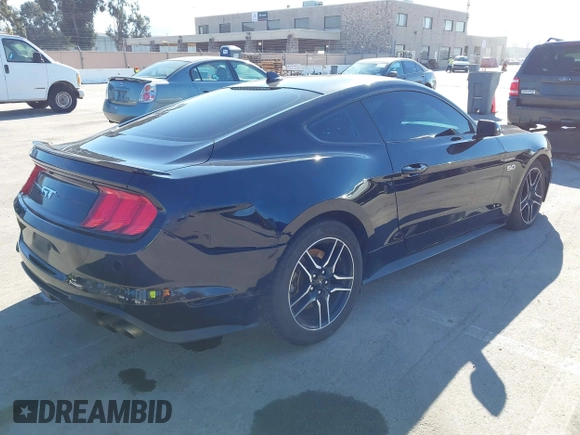 2021 Ford Mustang GT z VIN 1FA6P8CF6M5149175, wystawiony jako IAAI lot #41798328 z przebiegiem 61 776 mil mil oraz . Historia ofert i sprzedaży dostępna na DreamBid. Obrazek 4.